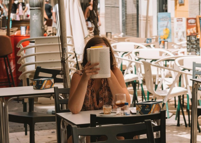 Dining in Spain: Tipping Rules, Customs, and Local Etiquette