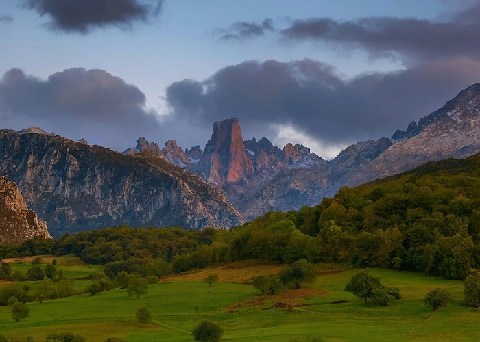 Best Travel SIM Cards for Tourists Visiting Spain